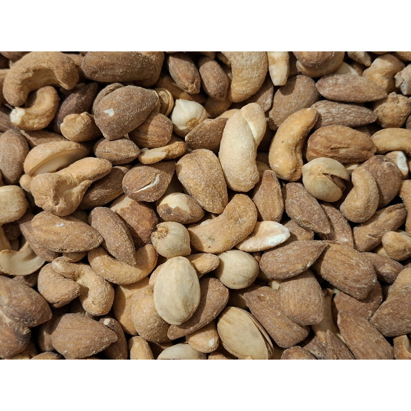 Mélange fruits à coque grillé et salé